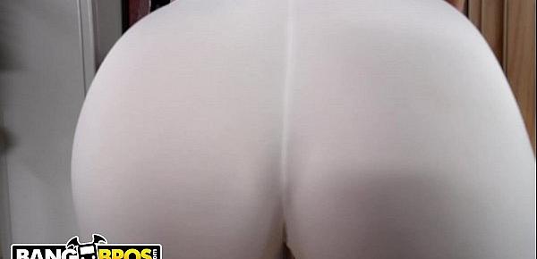  BANGBROS - Kelsi Monroe Twerking Her Big Ass For Jmac